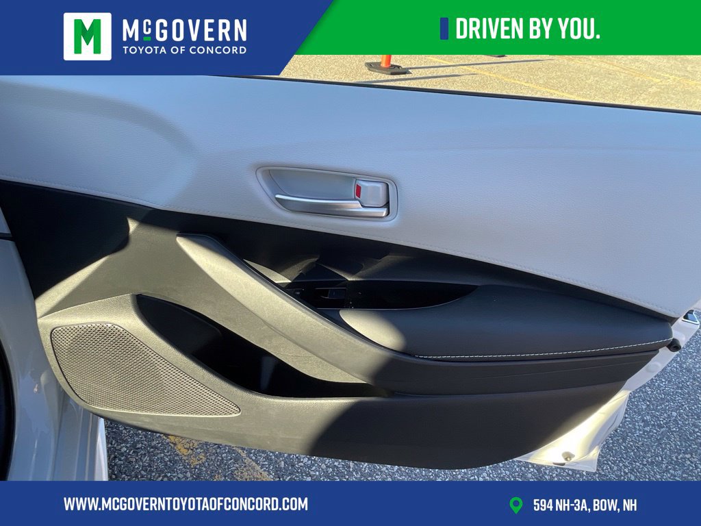 Used 2025 Toyota Corolla SE FWD image 35