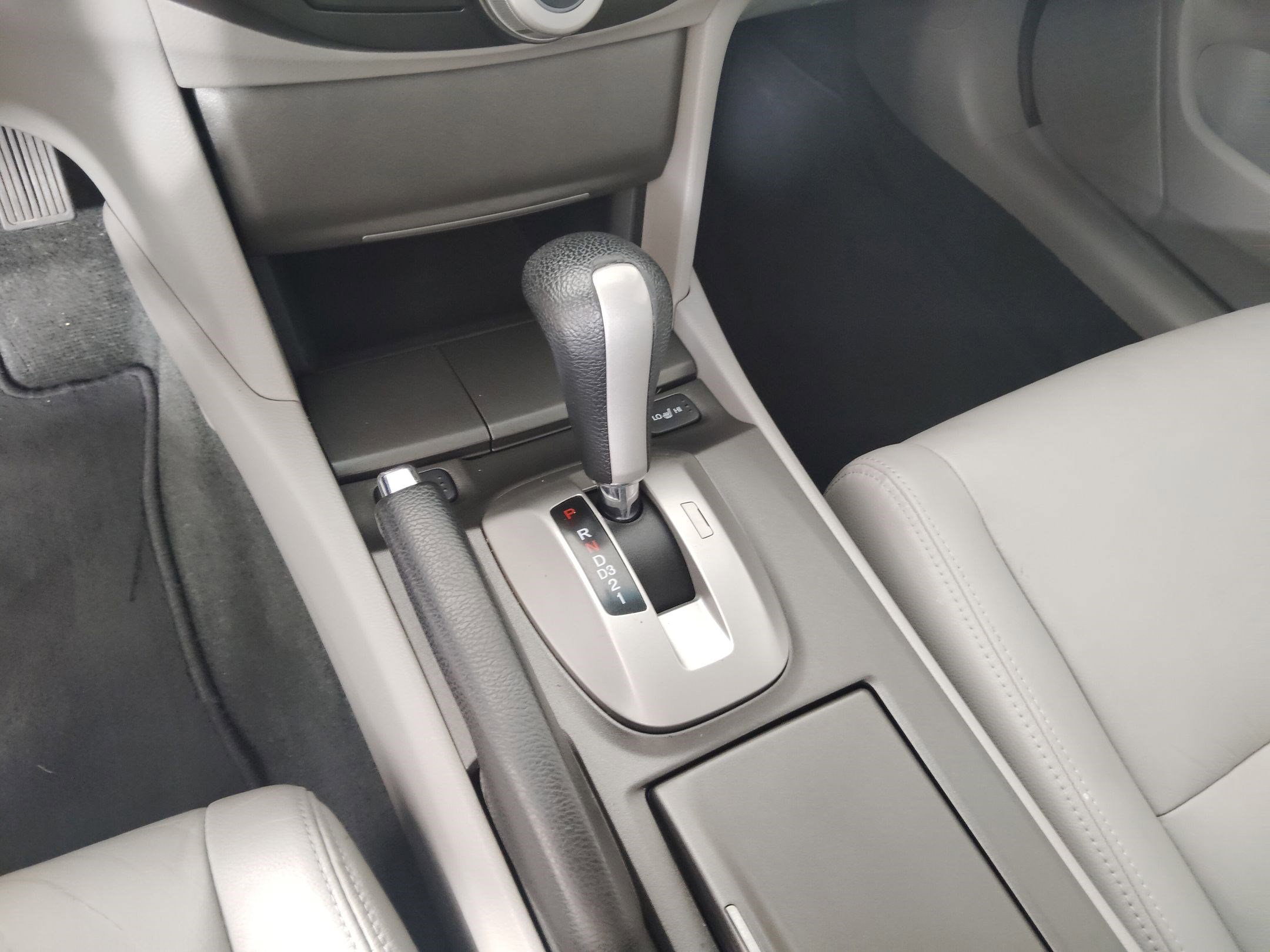 Used 2011 Honda Accord EX-L image 17