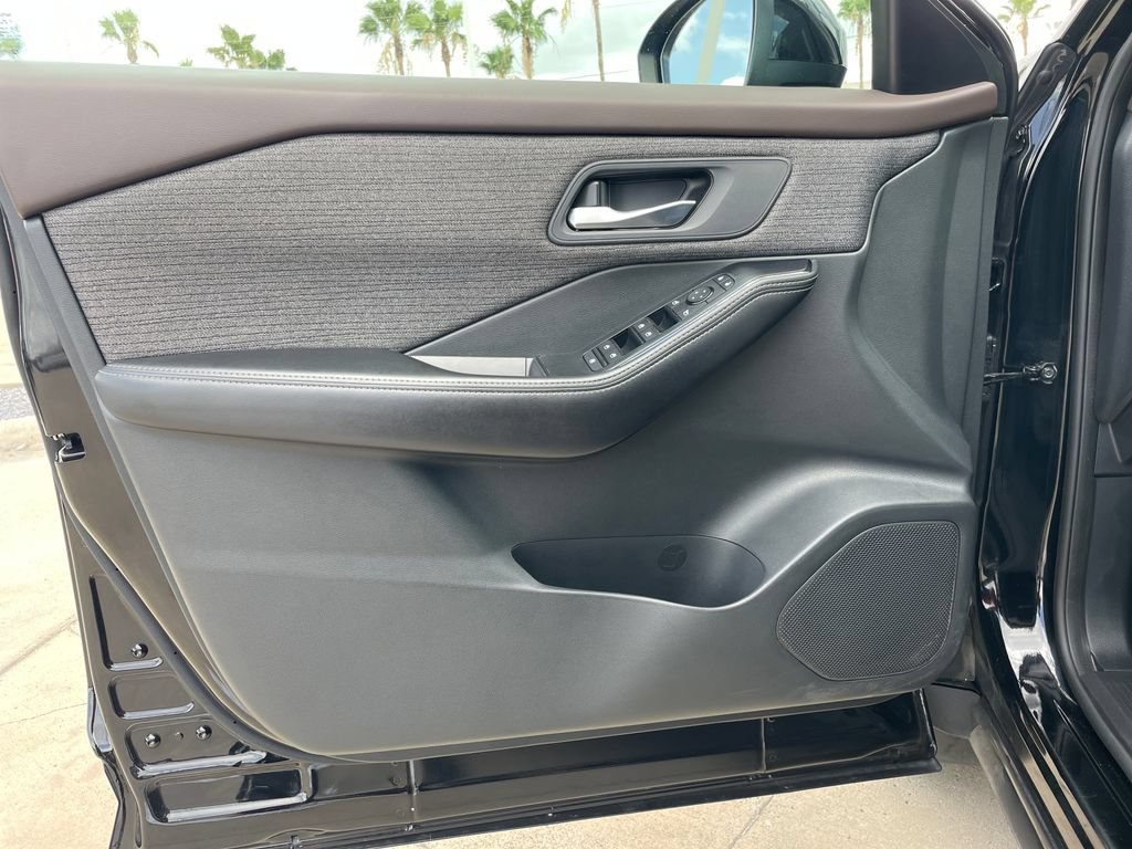 Certified 2021 Nissan Rogue SV FWD image 10
