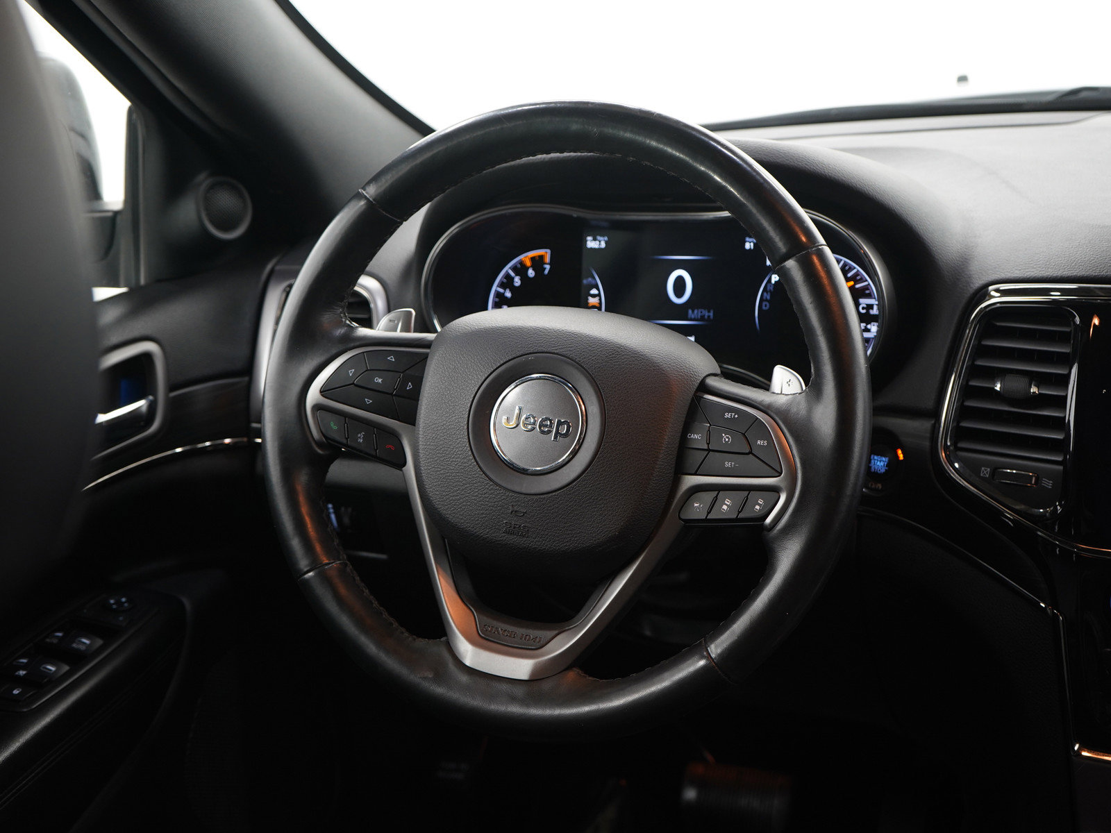 Used 2019 Jeep Grand Cherokee Limited X image 17