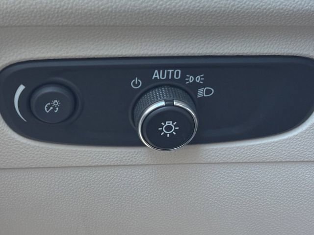 Used 2021 Buick Envision Essence FWD image 35