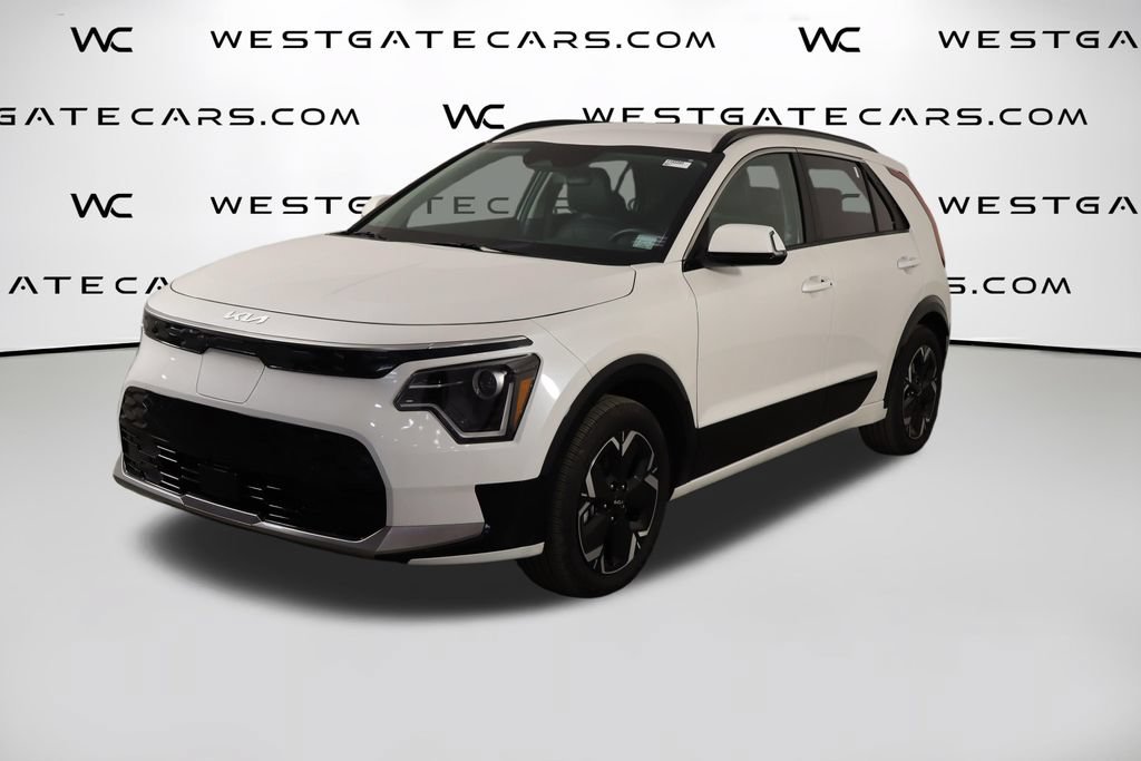 Used 2024 Kia Niro Wind FWD 360° Tour