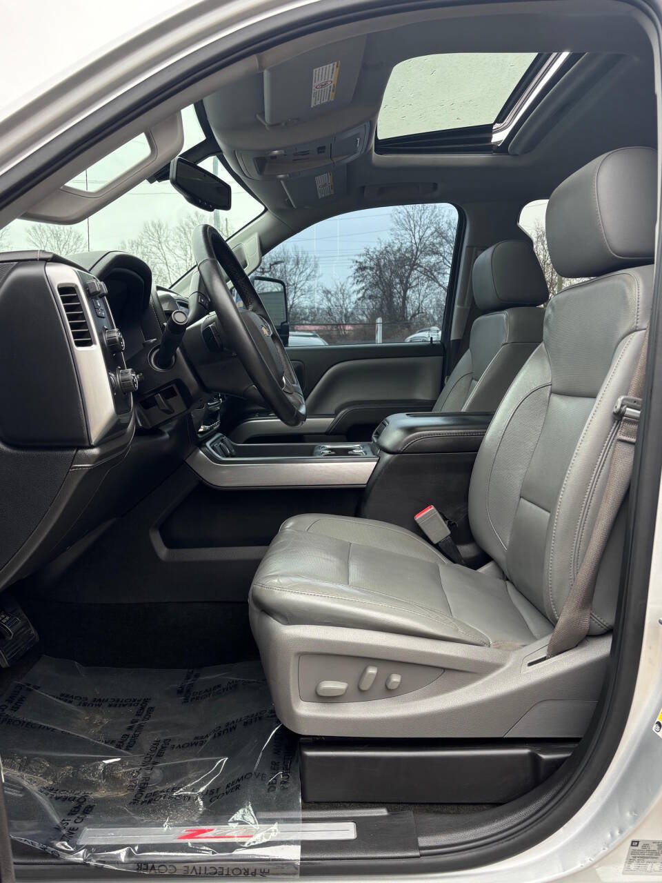 Used 2016 Chevrolet Silverado 2500 LTZ w/ Duramax Plus Package AWD/4WD image 10