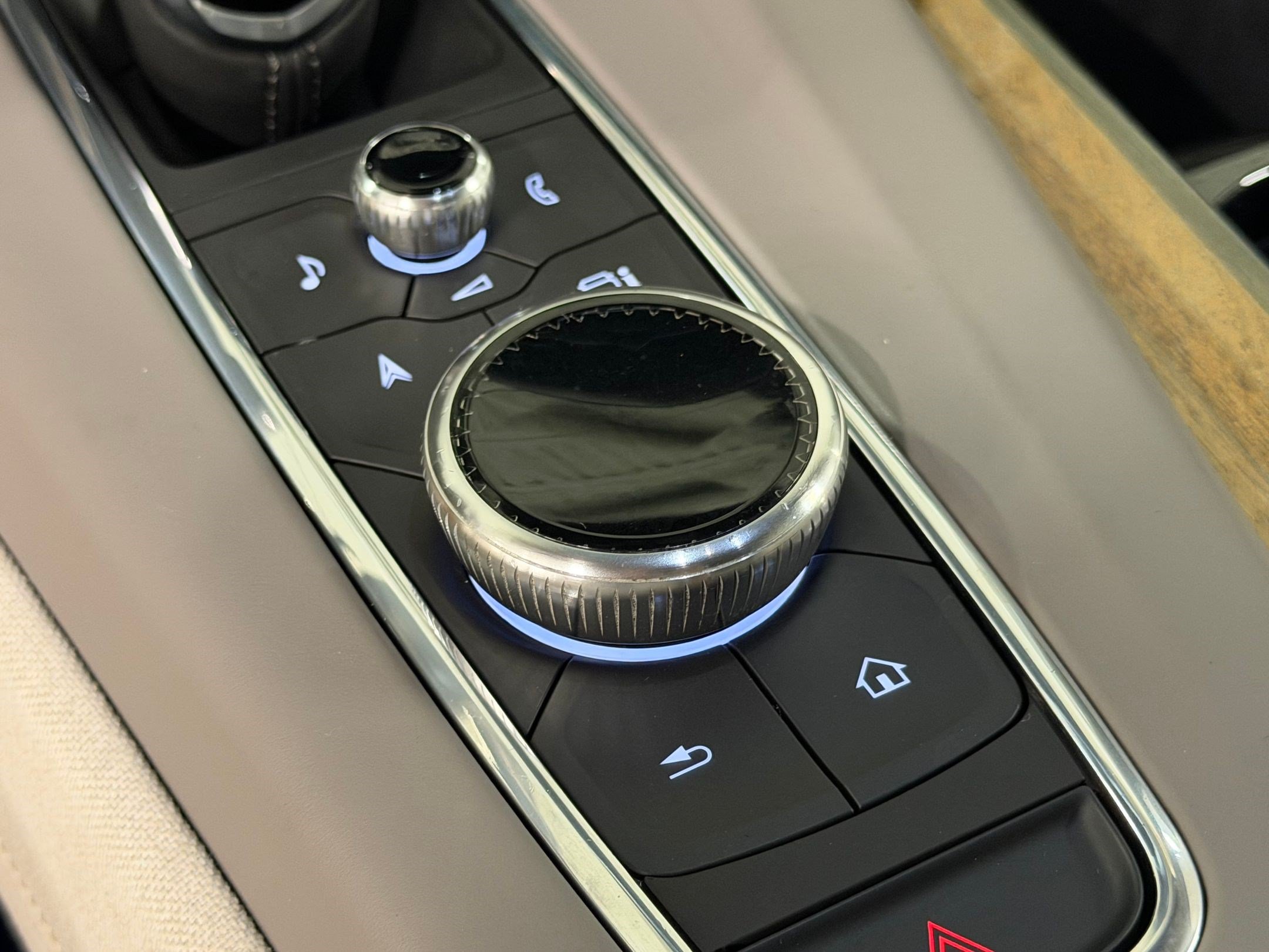 Certified 2023 Cadillac Escalade Sport Platinum w/ LPO, ONYX Package AWD/4WD image 42