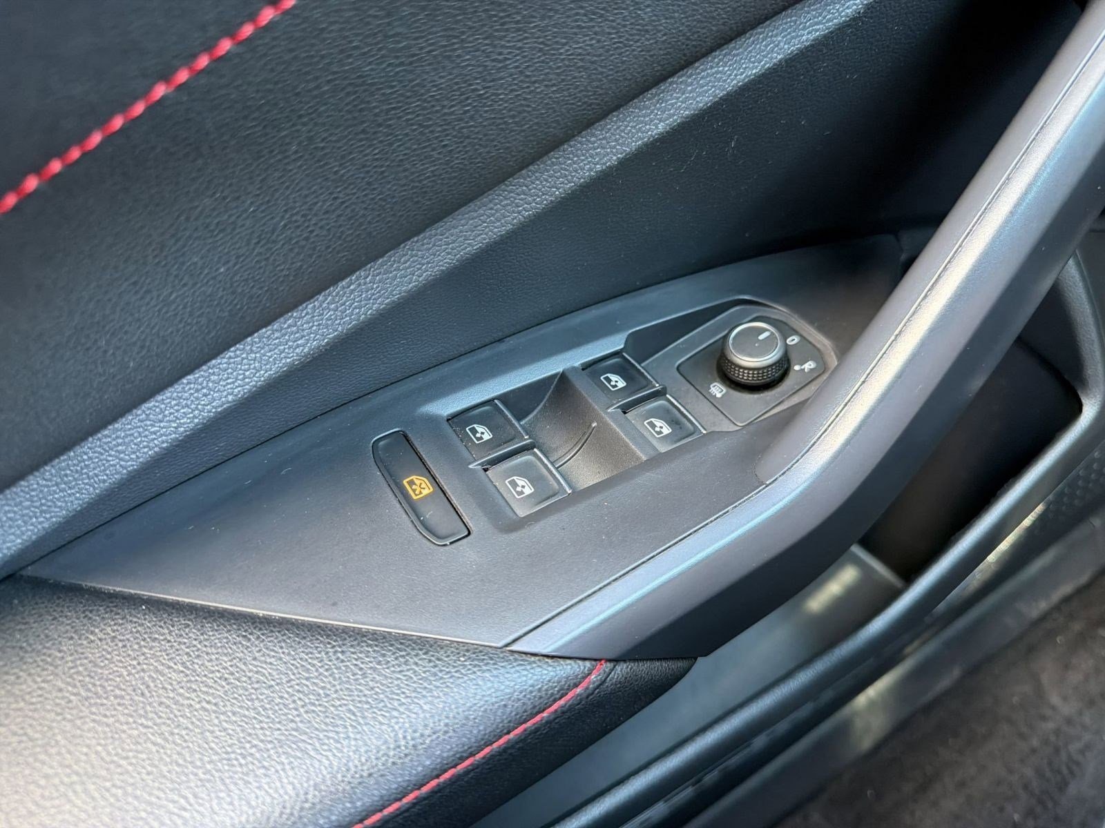 Used 2022 Volkswagen Jetta GLI Autobahn FWD image 12