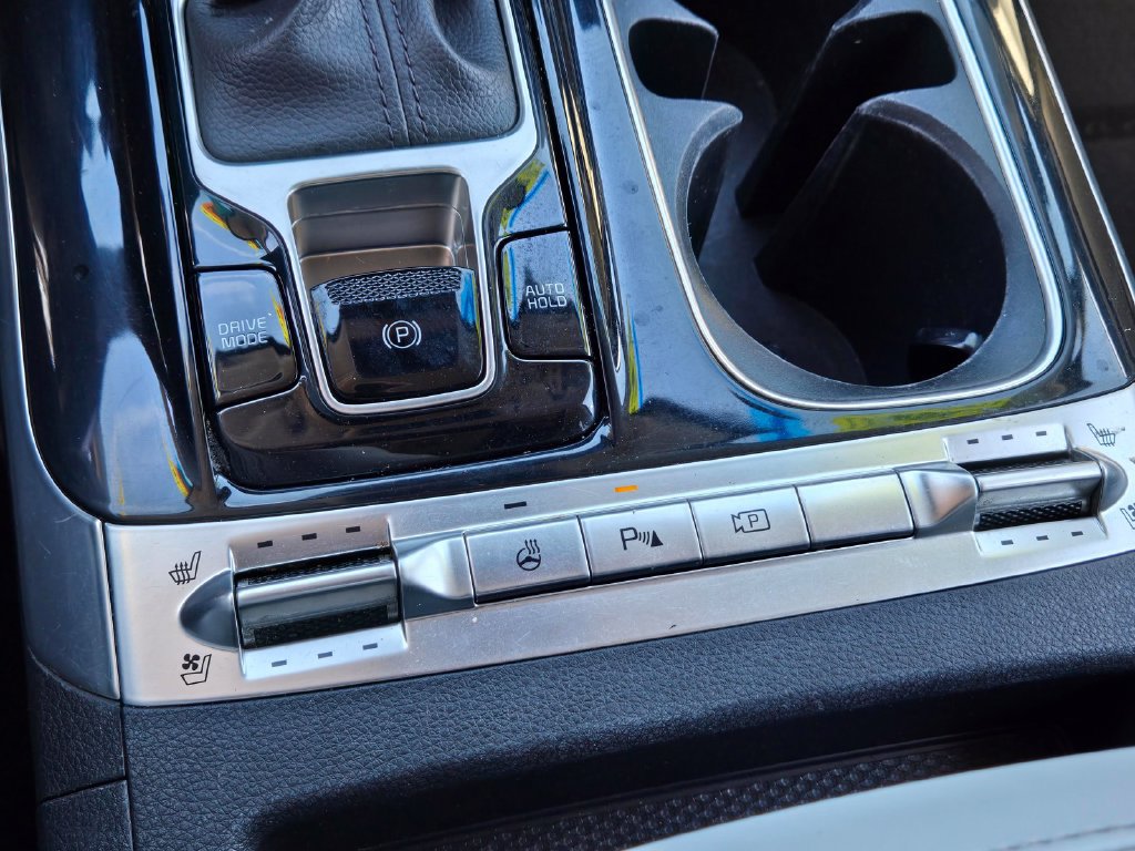 Used 2022 Kia Carnival SX Prestige FWD image 24