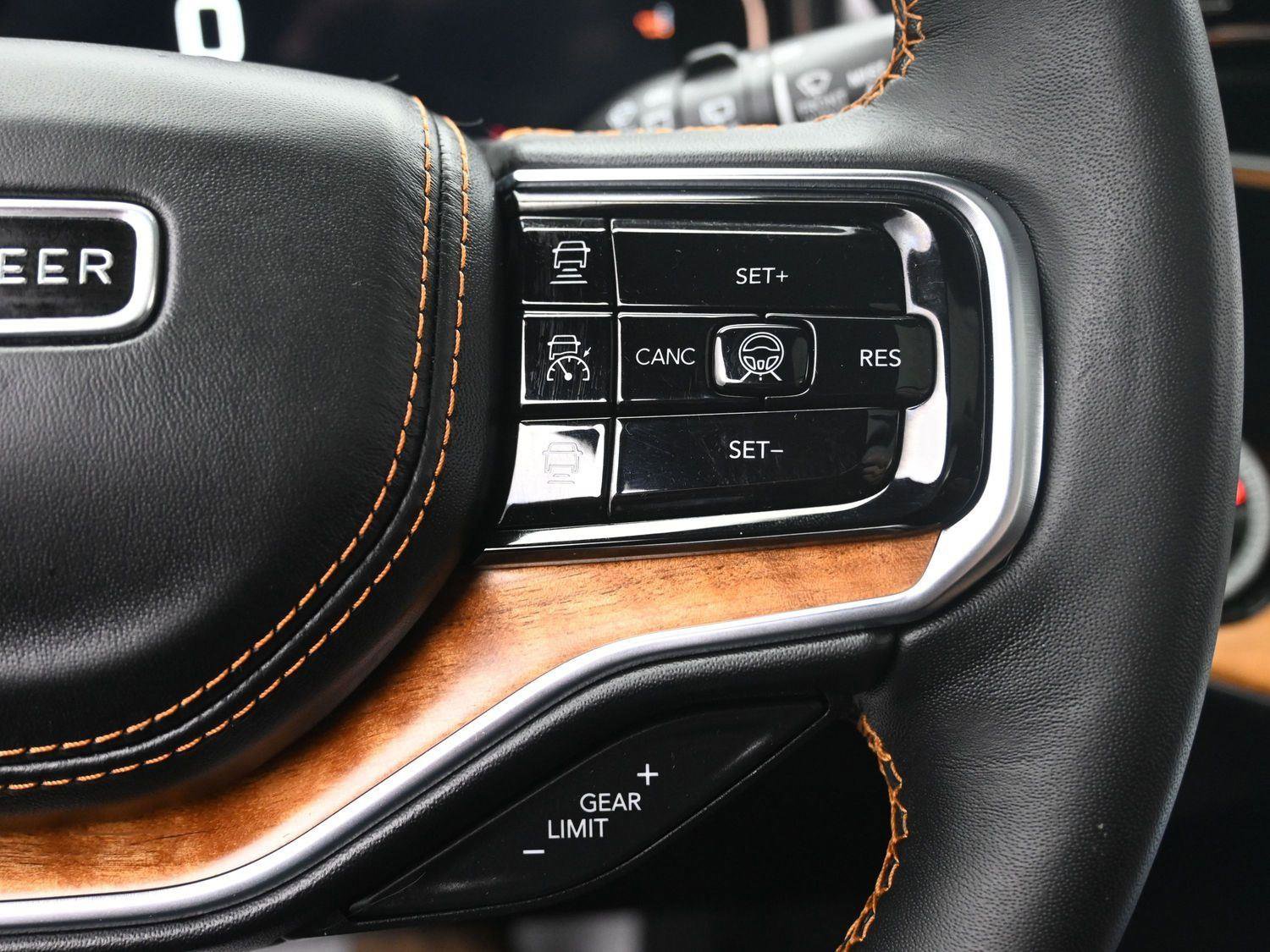 Used 2024 Jeep Grand Wagoneer Series III image 26