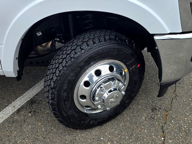 New 2026 RAM 3500 Big Horn AWD/4WD image 34
