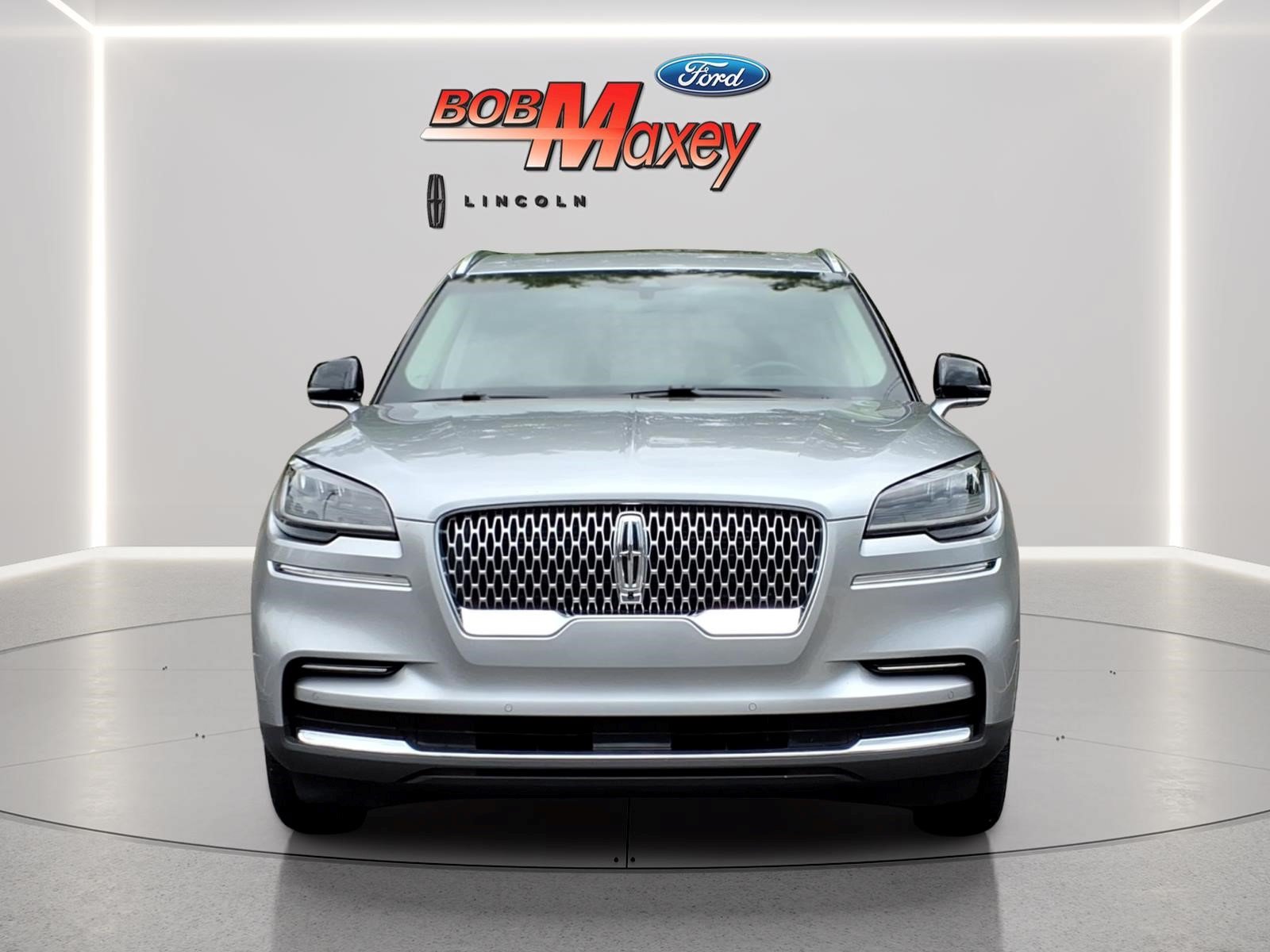 Used 2024 Lincoln Aviator Reserve w/ Equipment Group 201A AWD/4WD image 2