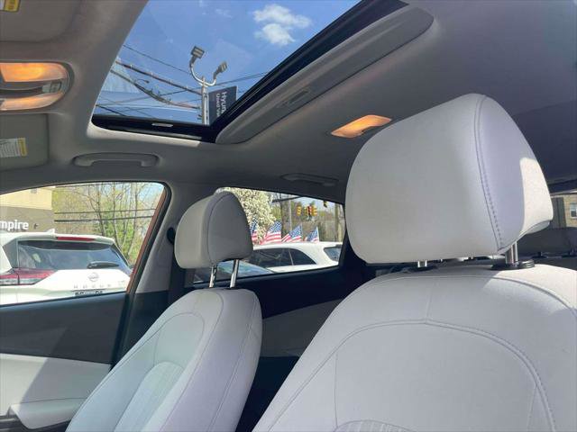 Used 2022 Hyundai Kona SEL w/ Convenience Package AWD/4WD image 17