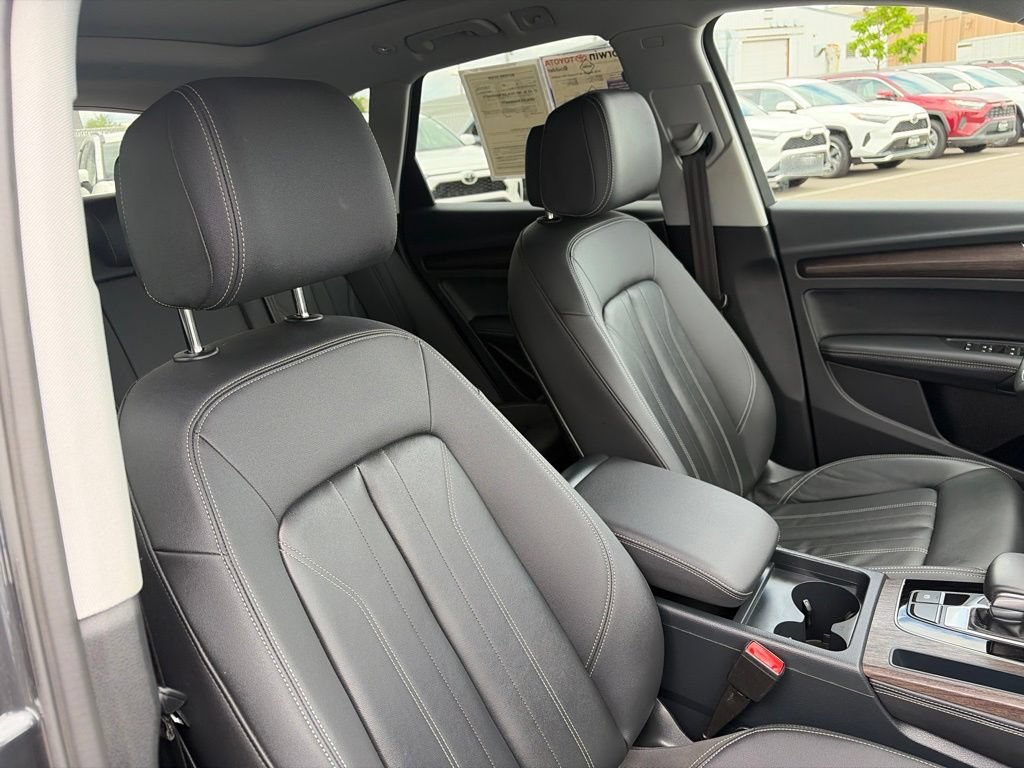 Used 2025 Audi Q5 2.0T Premium Plus w/ Premium Plus Package AWD/4WD image 15