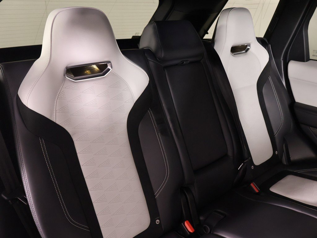 Used 2022 Land Rover Range Rover Sport SVR image 38