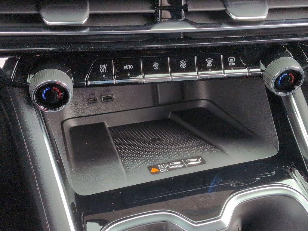 New 2026 Chevrolet Traverse RS w/ LPO, Floor Liner Package image 34