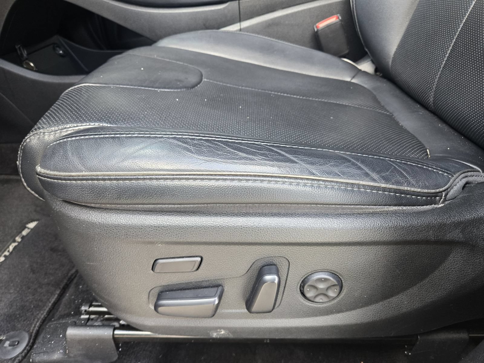 Used 2022 Hyundai Santa Fe Limited AWD/4WD image 24