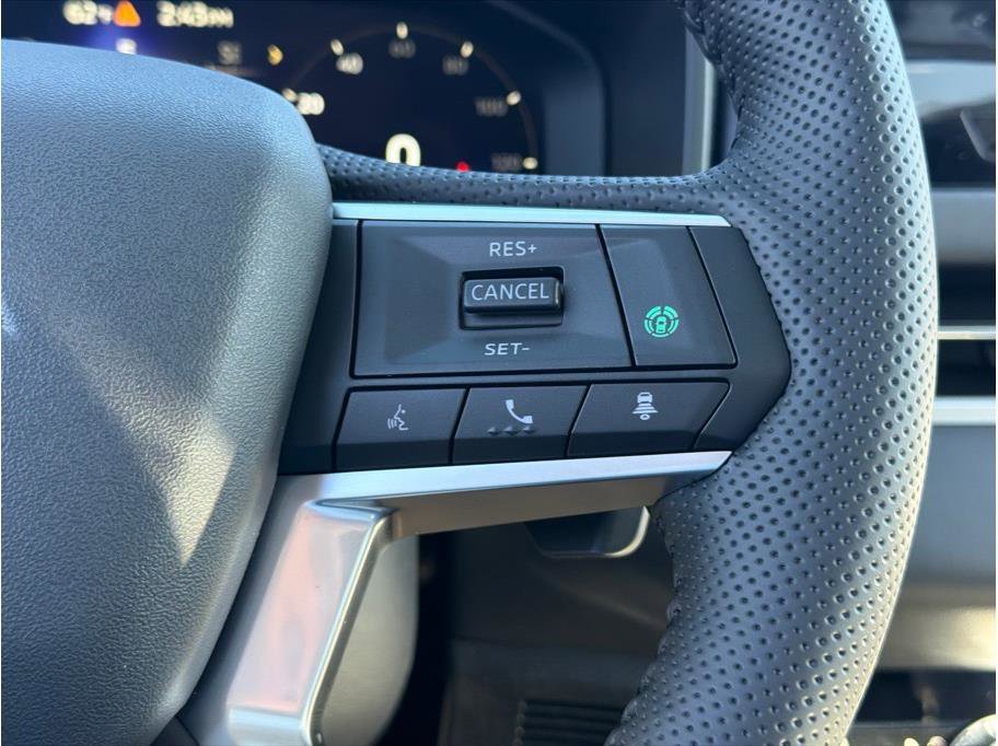 New 2026 Mitsubishi Outlander LE image 16