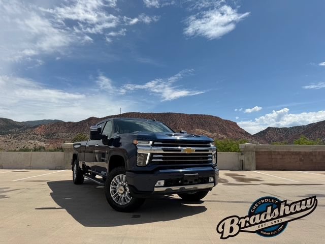 Used 2022 Chevrolet Silverado 3500 High Country w/ Z71 Off-Road Package AWD/4WD image 2