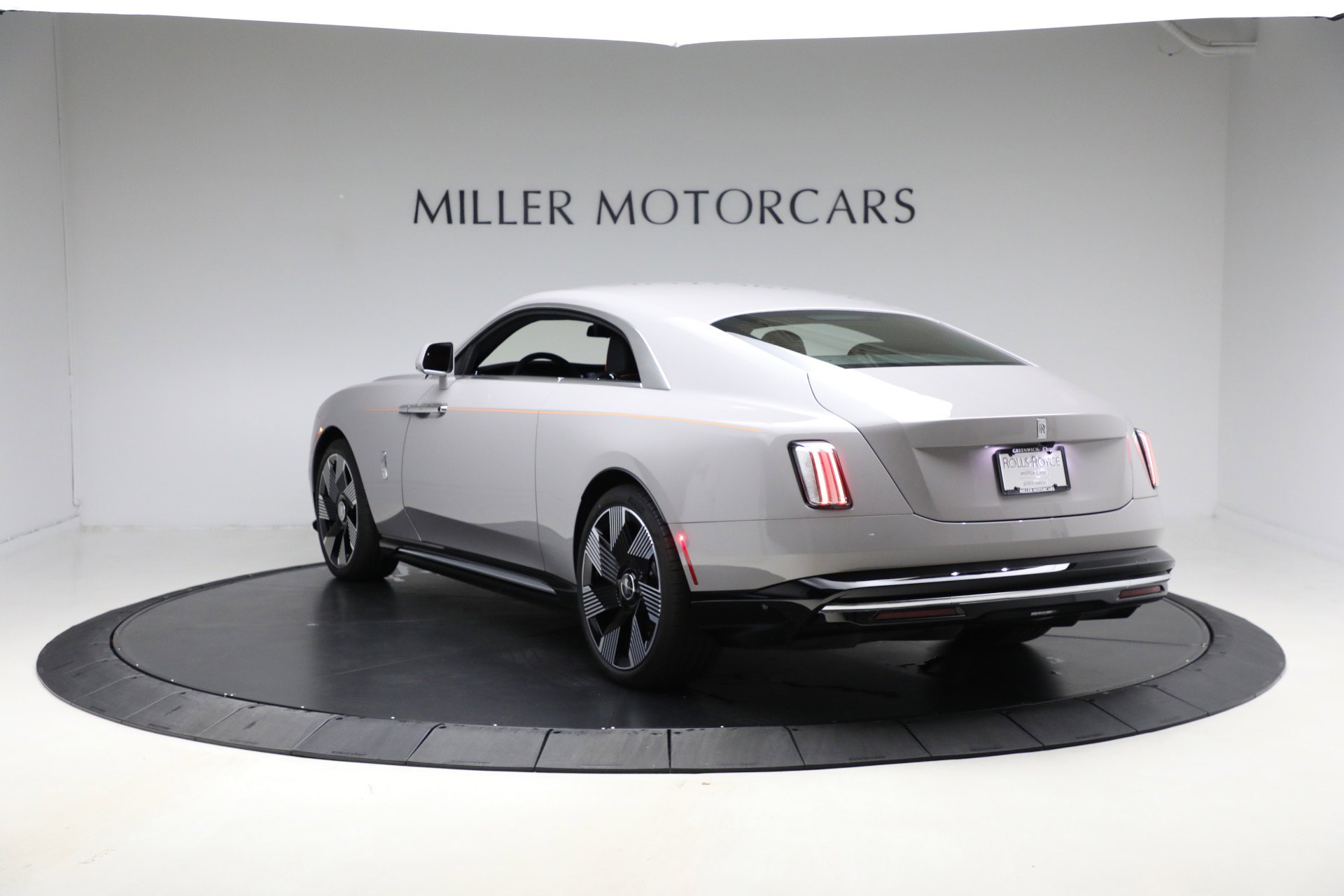 New 2026 Rolls-Royce Spectre image 8