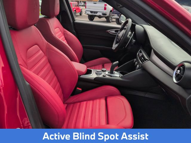 Used 2024 Alfa Romeo Giulia Veloce image 32