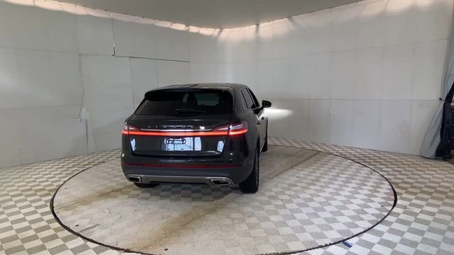 Used 2023 Lincoln Nautilus Reserve AWD/4WD image 2