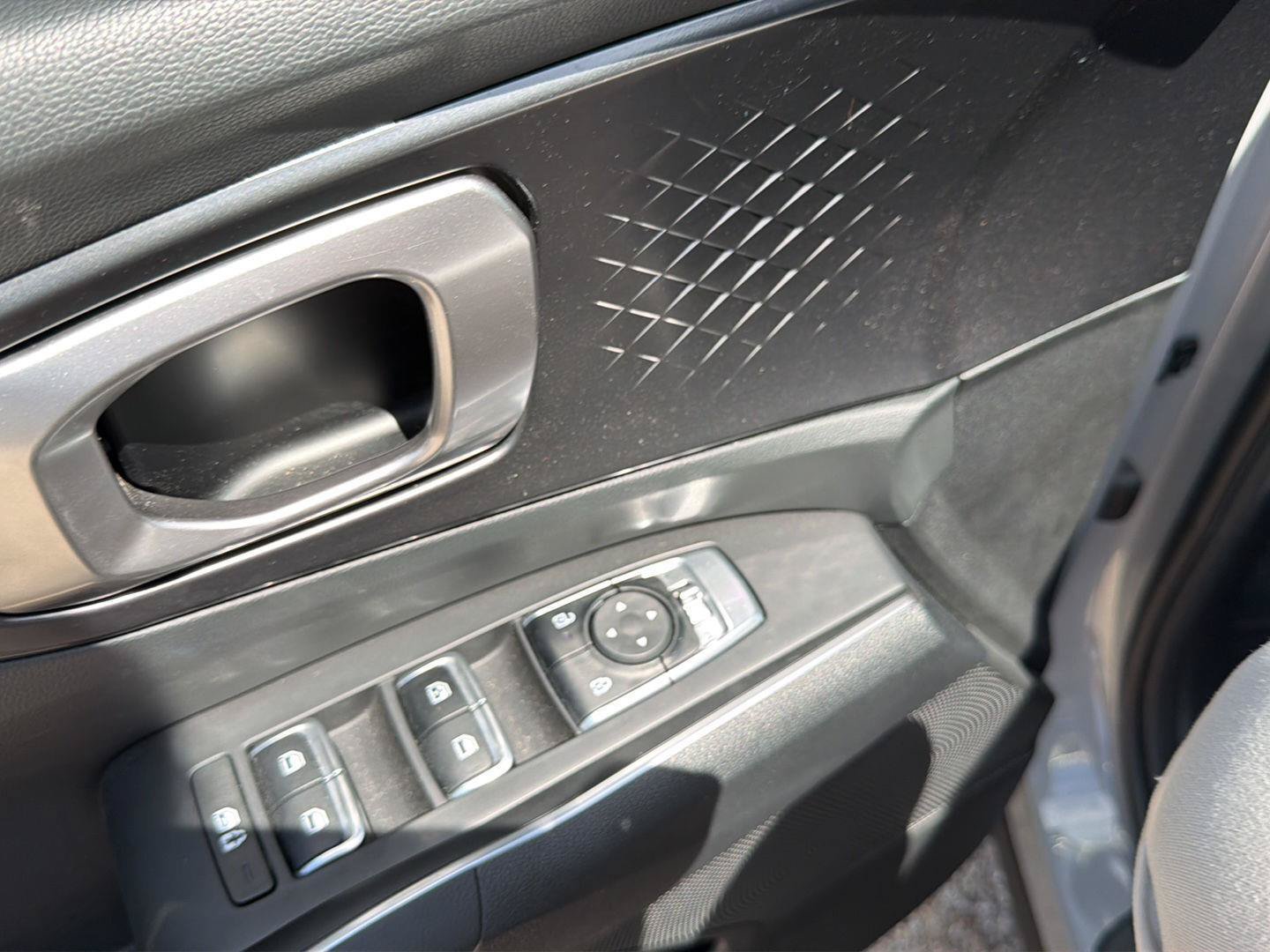 Used 2024 Kia Sorento S w/ Panoramic Sunroof Package FWD image 22