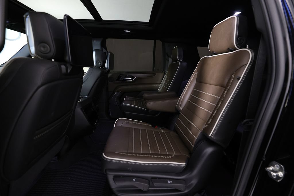 Used 2026 GMC Yukon XL Denali Ultimate AWD/4WD image 15