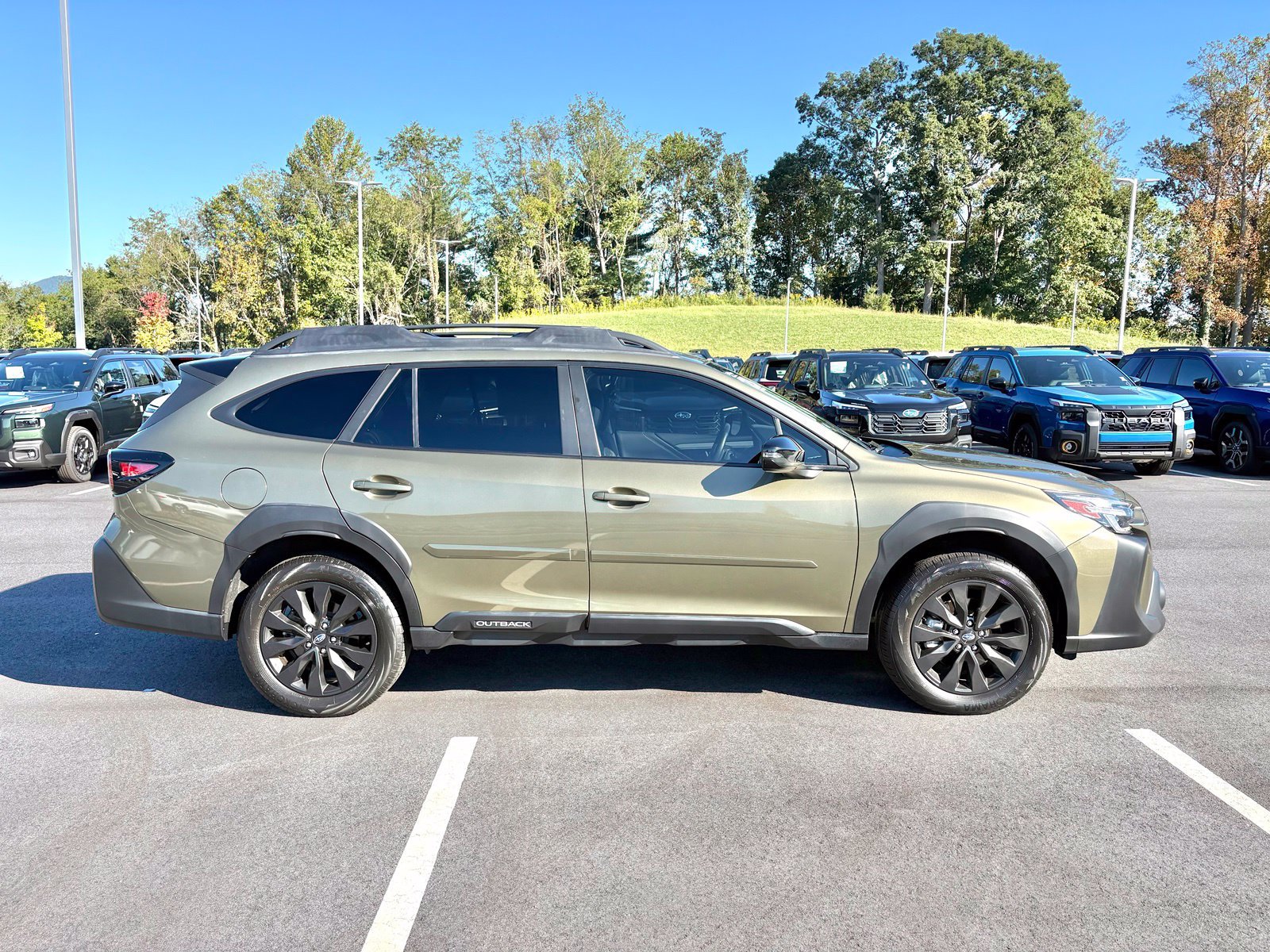 Certified 2023 Subaru Outback Onyx Edition XT AWD/4WD image 6