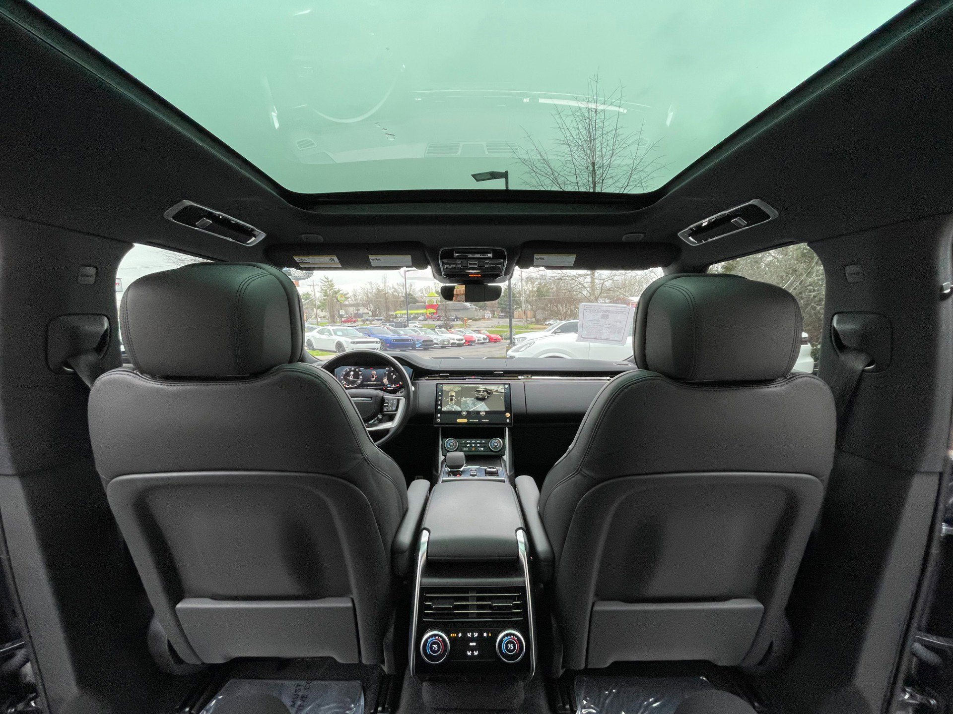 Used 2023 Land Rover Range Rover SE image 22