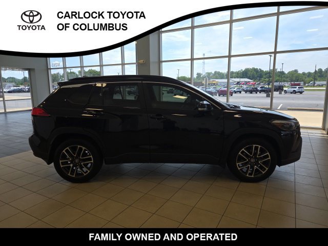 Used 2026 Toyota Corolla Cross XLE w/ Convenience Package FWD image 7