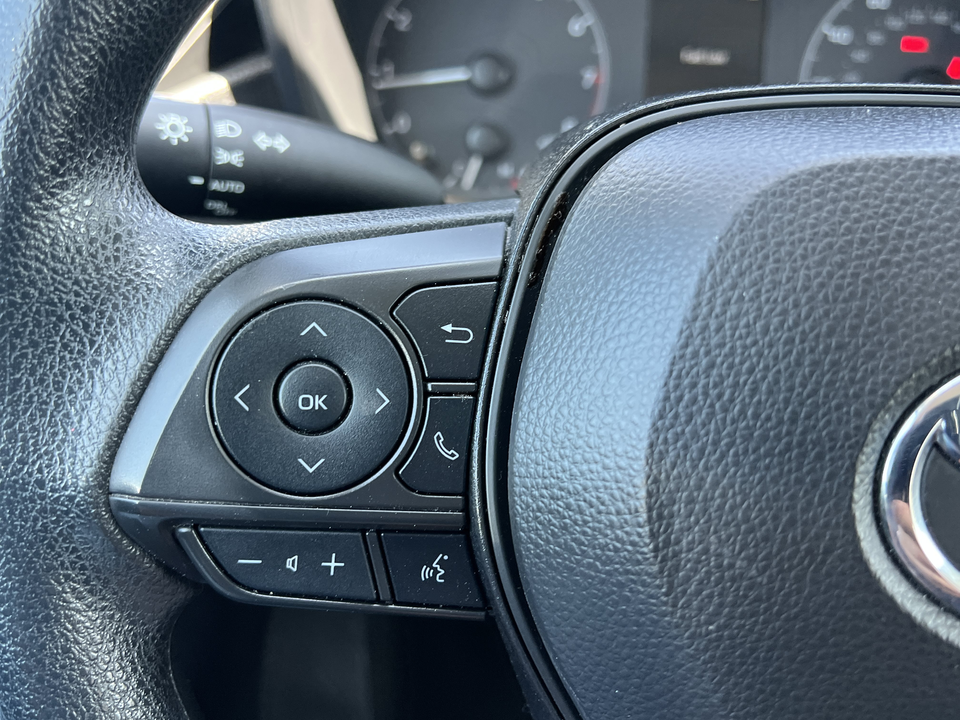 Used 2024 Toyota Corolla LE FWD image 24