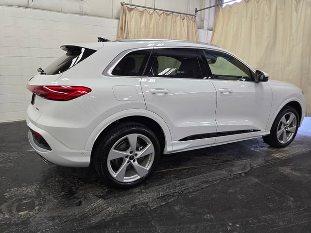 Used 2025 Audi Q5 Premium Plus w/ Premium Plus AWD/4WD image 9