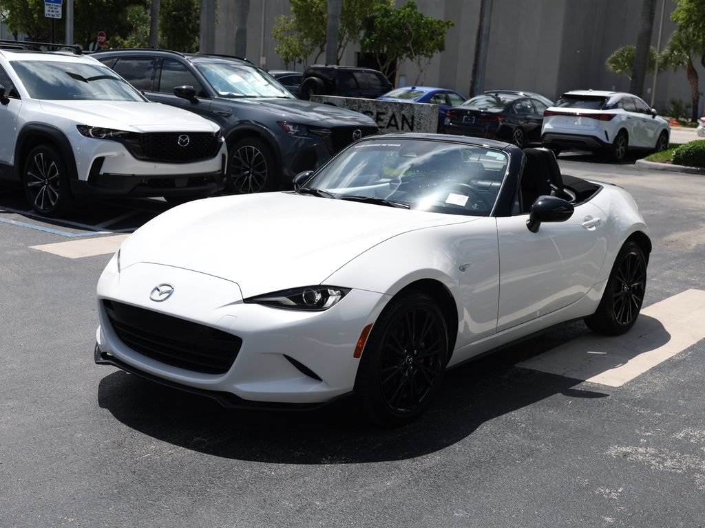 Certified 2024 MAZDA MX-5 Miata Club w/ Weather Package RWD image 1