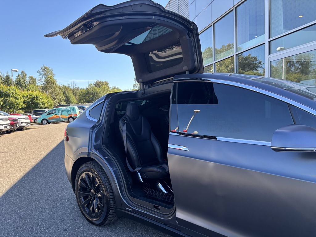 Used 2020 Tesla Model X Long Range AWD/4WD image 24