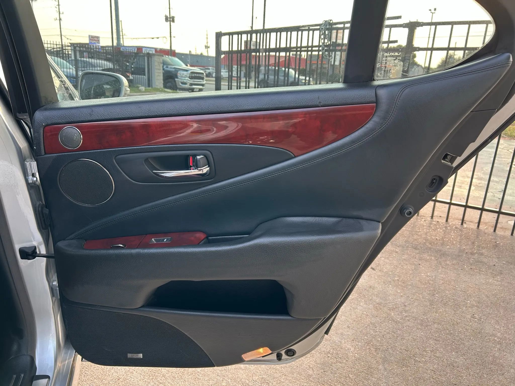 Used 2012 Lexus LS 460 w/ Luxury Value Edition image 17