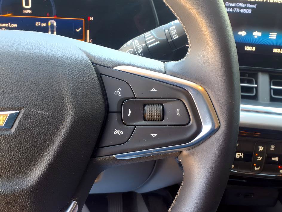 Used 2024 Chevrolet Trax LT w/ Driver Confidence Package FWD image 25