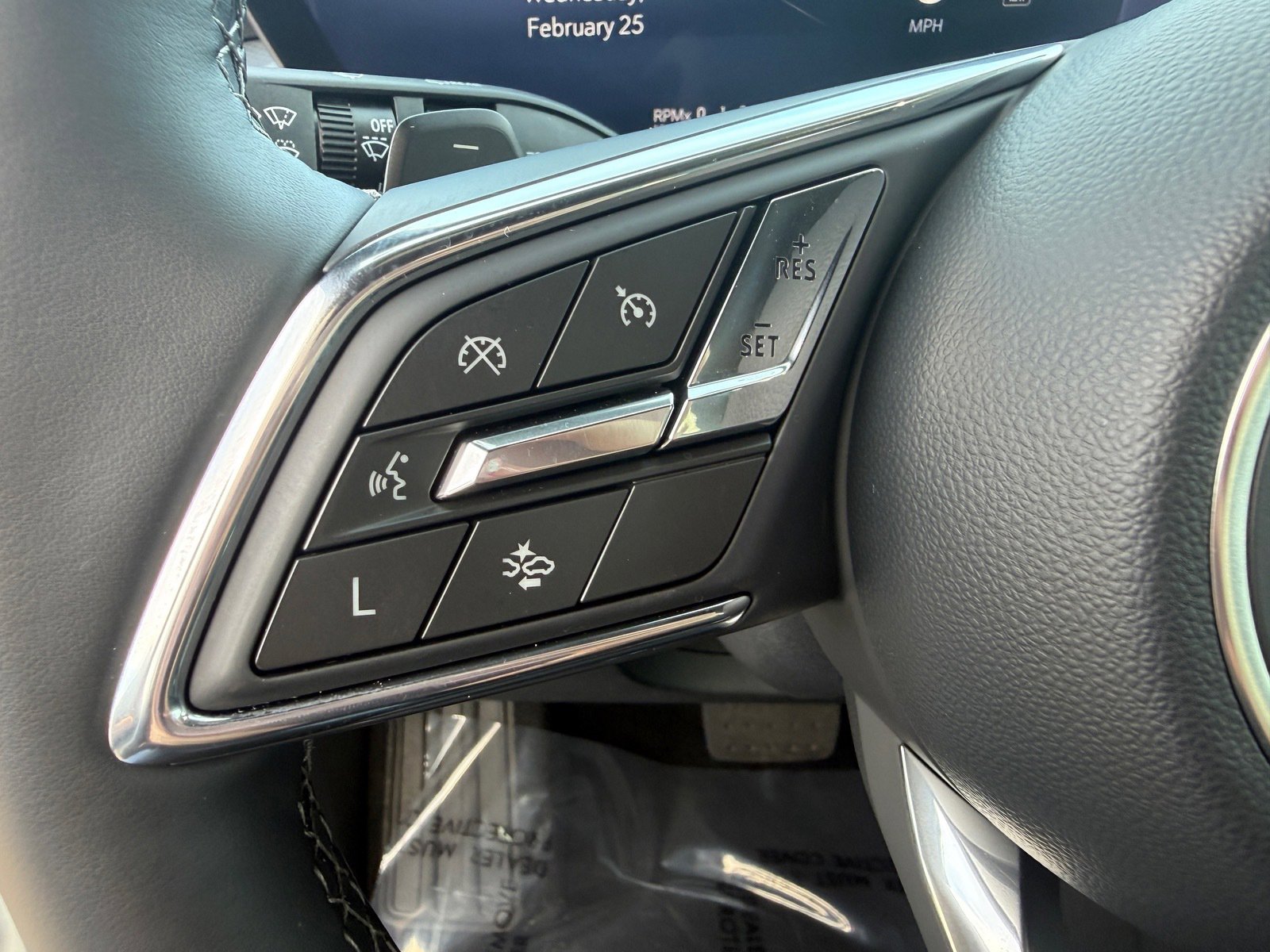 Used 2025 Buick Enclave Sport Touring w/ Power Package image 14