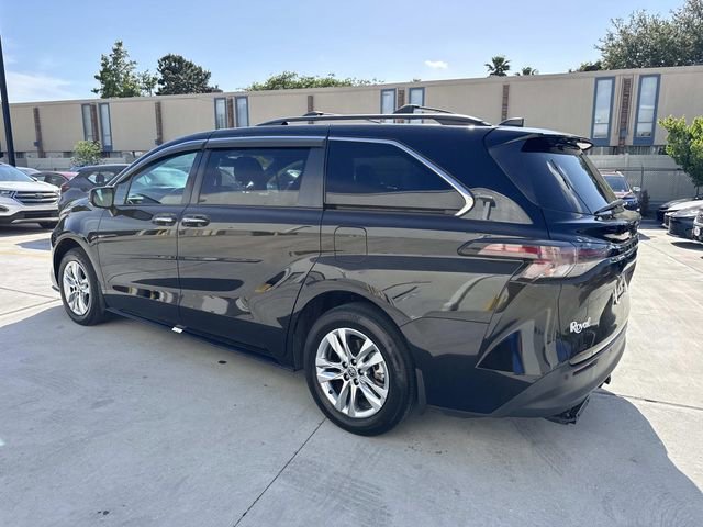 Used 2023 Toyota Sienna XLE Woodland Edition AWD/4WD image 5