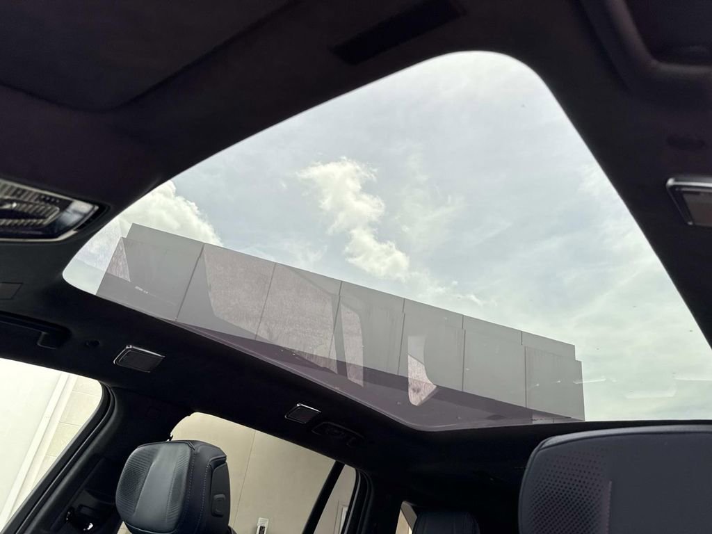 New 2025 Cadillac Escalade IQ Sport 2 w/ LPO, ONYX Package image 35