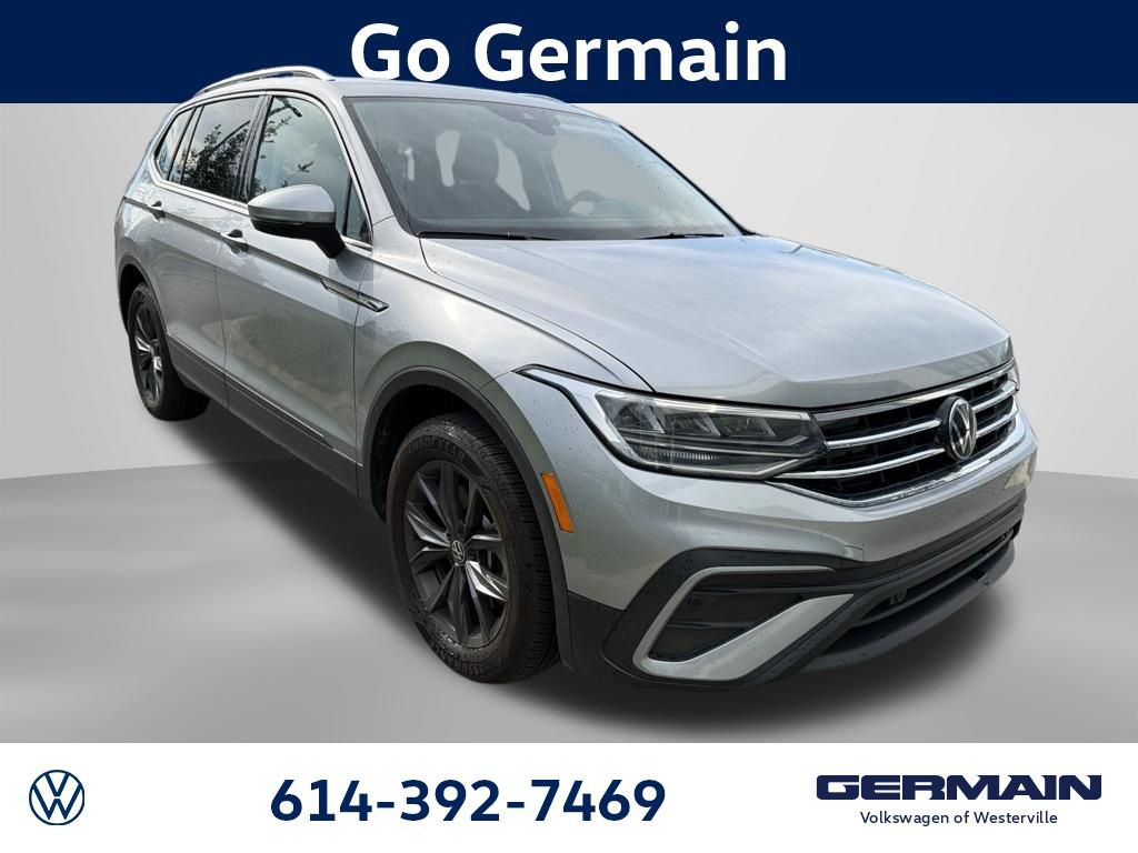 Used 2023 Volkswagen Tiguan SE AWD/4WD image 1
