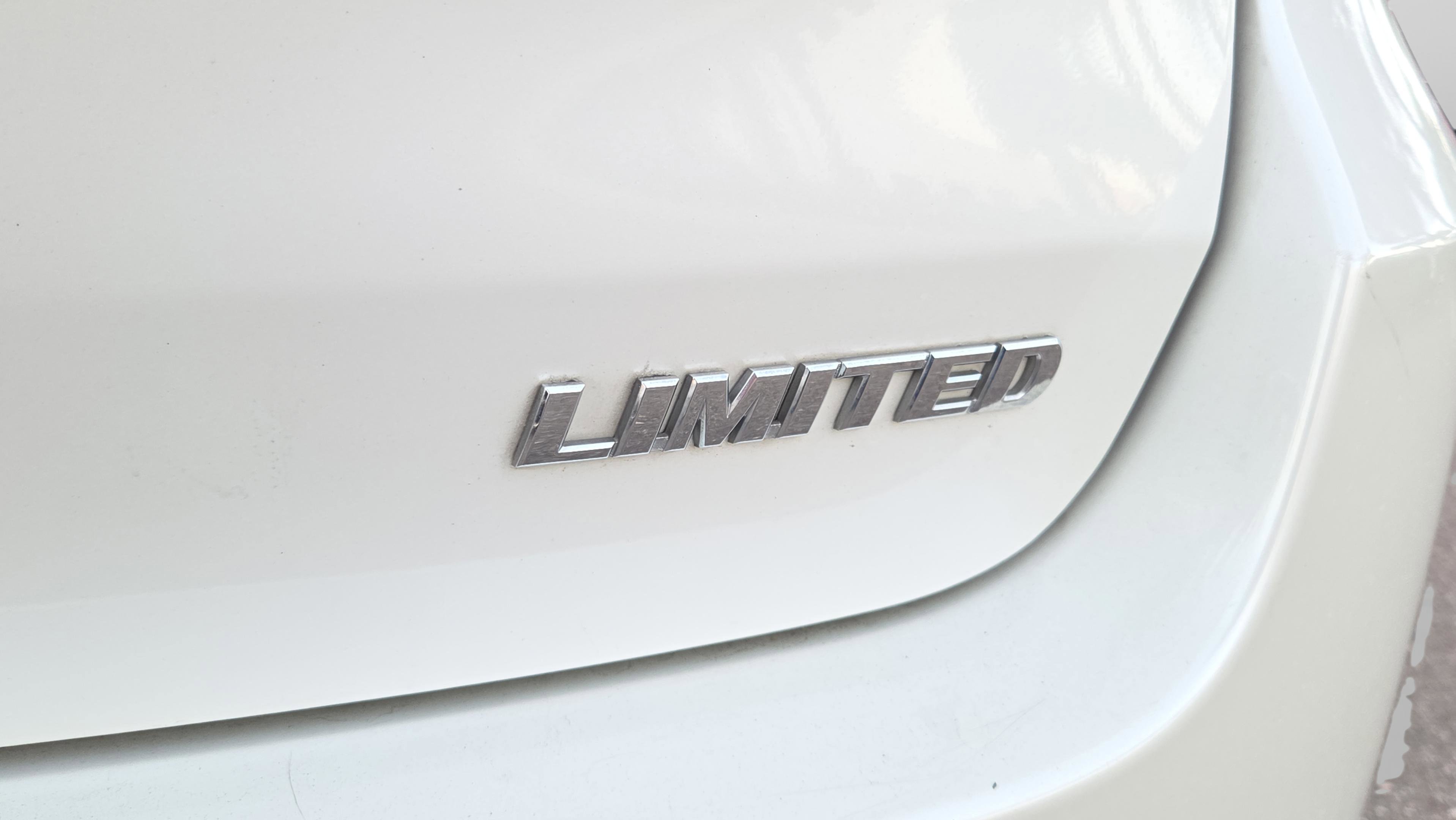 Used 2018 Toyota Highlander Limited Platinum image 14