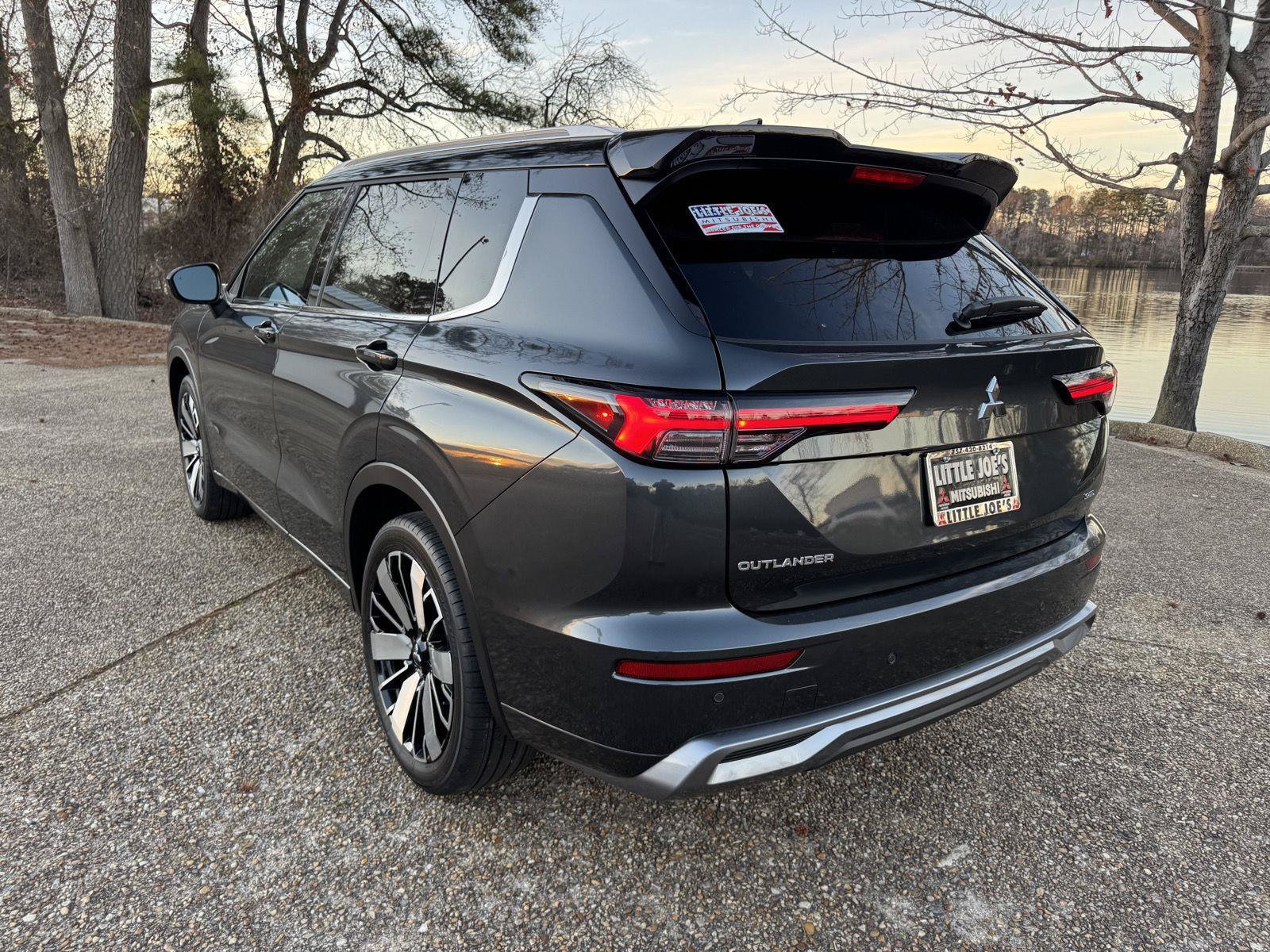 New 2026 Mitsubishi Outlander SEL FWD image 8