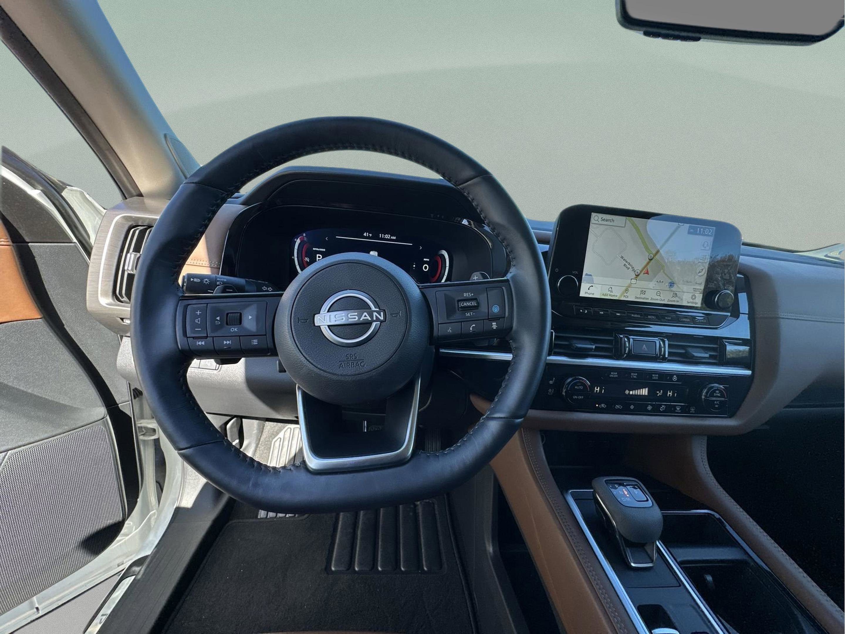 Used 2024 Nissan Pathfinder Platinum image 29