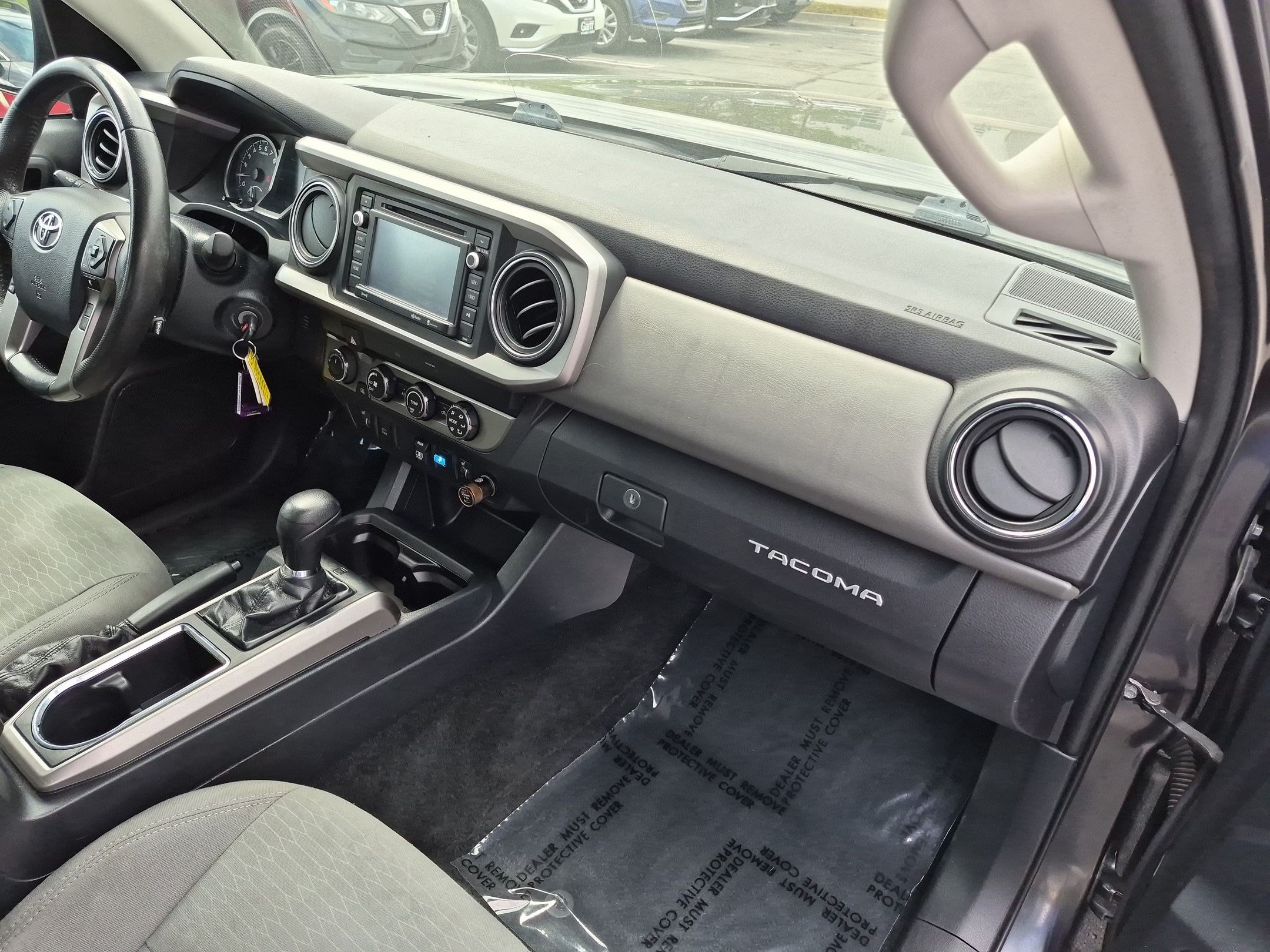 Used 2019 Toyota Tacoma SR5 AWD/4WD image 32