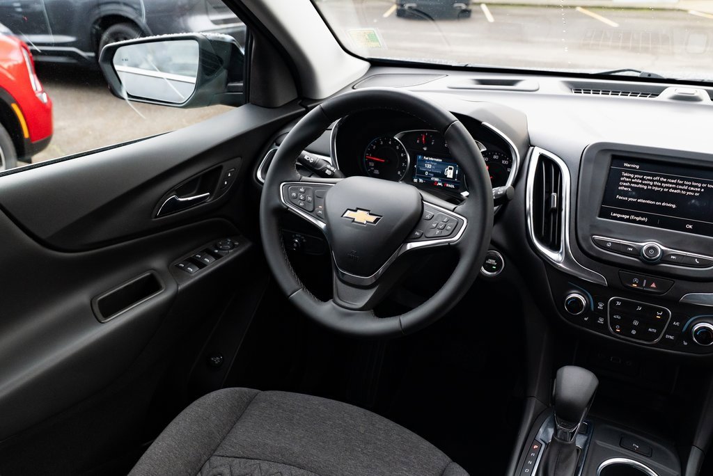 Used 2023 Chevrolet Equinox LT w/ Driver Convenience Package image 9