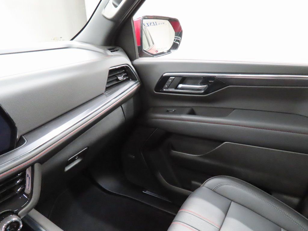 Used 2025 Chevrolet Suburban RST w/ Advanced Technology Package AWD/4WD image 24