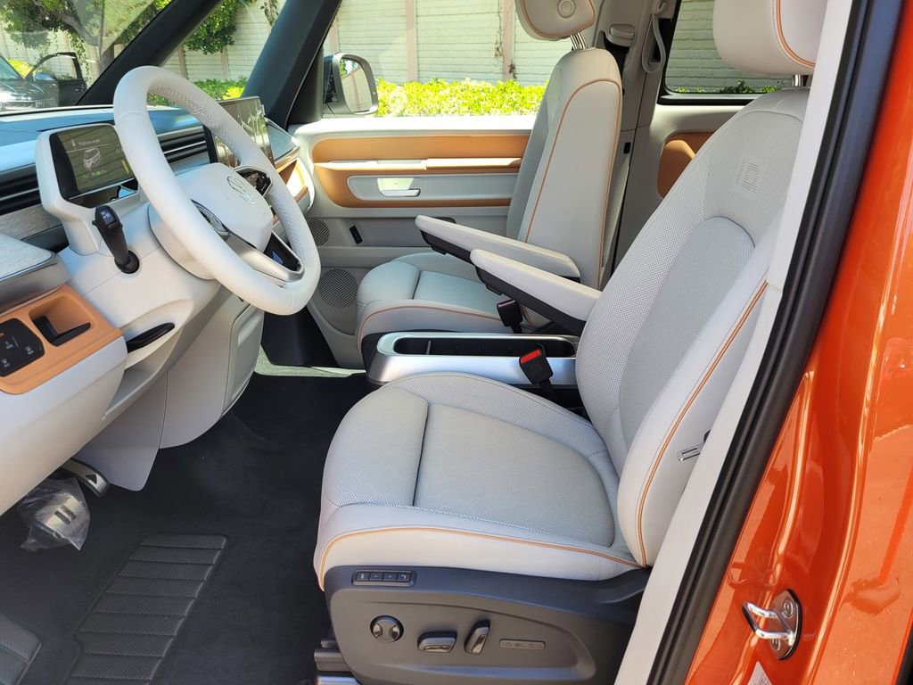 New 2025 Volkswagen ID. Buzz Pro S Plus image 11