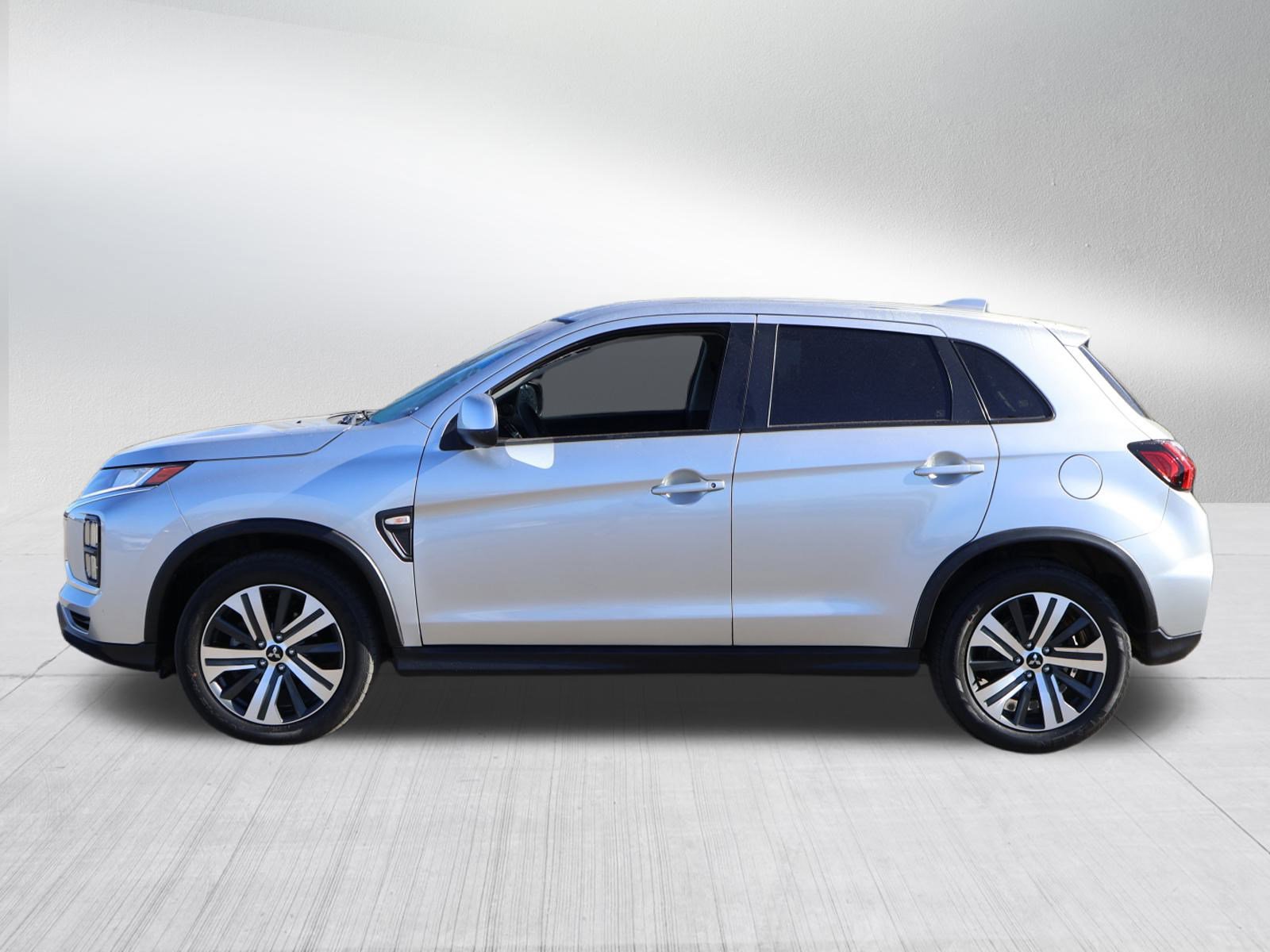 Used 2021 Mitsubishi Outlander Sport LE image 4