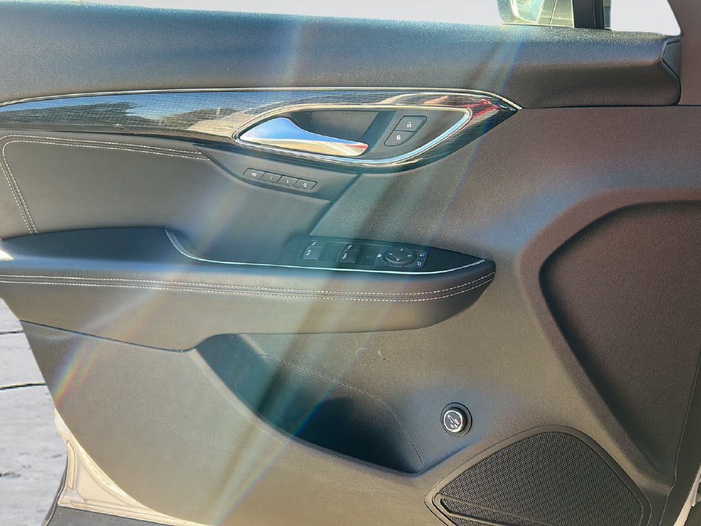 Used 2023 Buick Envision Essence w/ Sport Touring Package FWD image 18