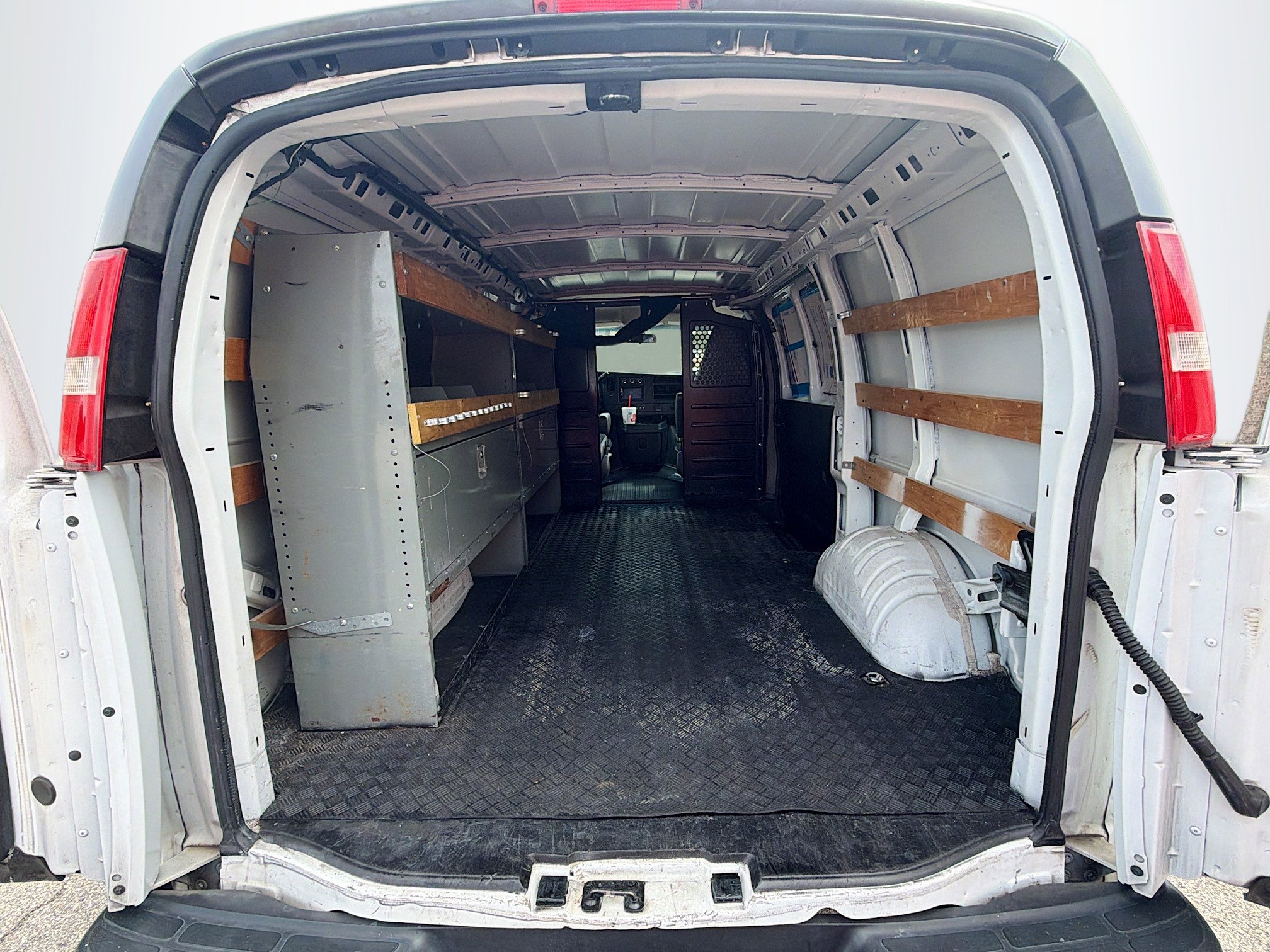 Used 2019 GMC Savana 2500 w/ Driver Convenience Package image 12