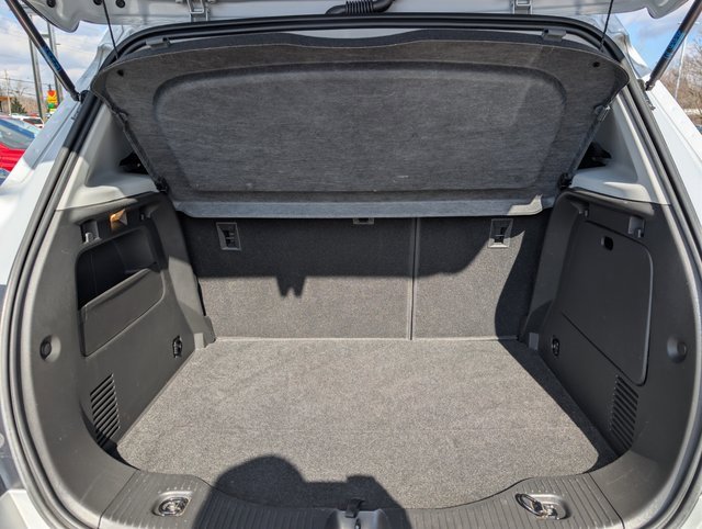 Used 2022 Chevrolet Trax LT w/ LT Convenience Package image 19