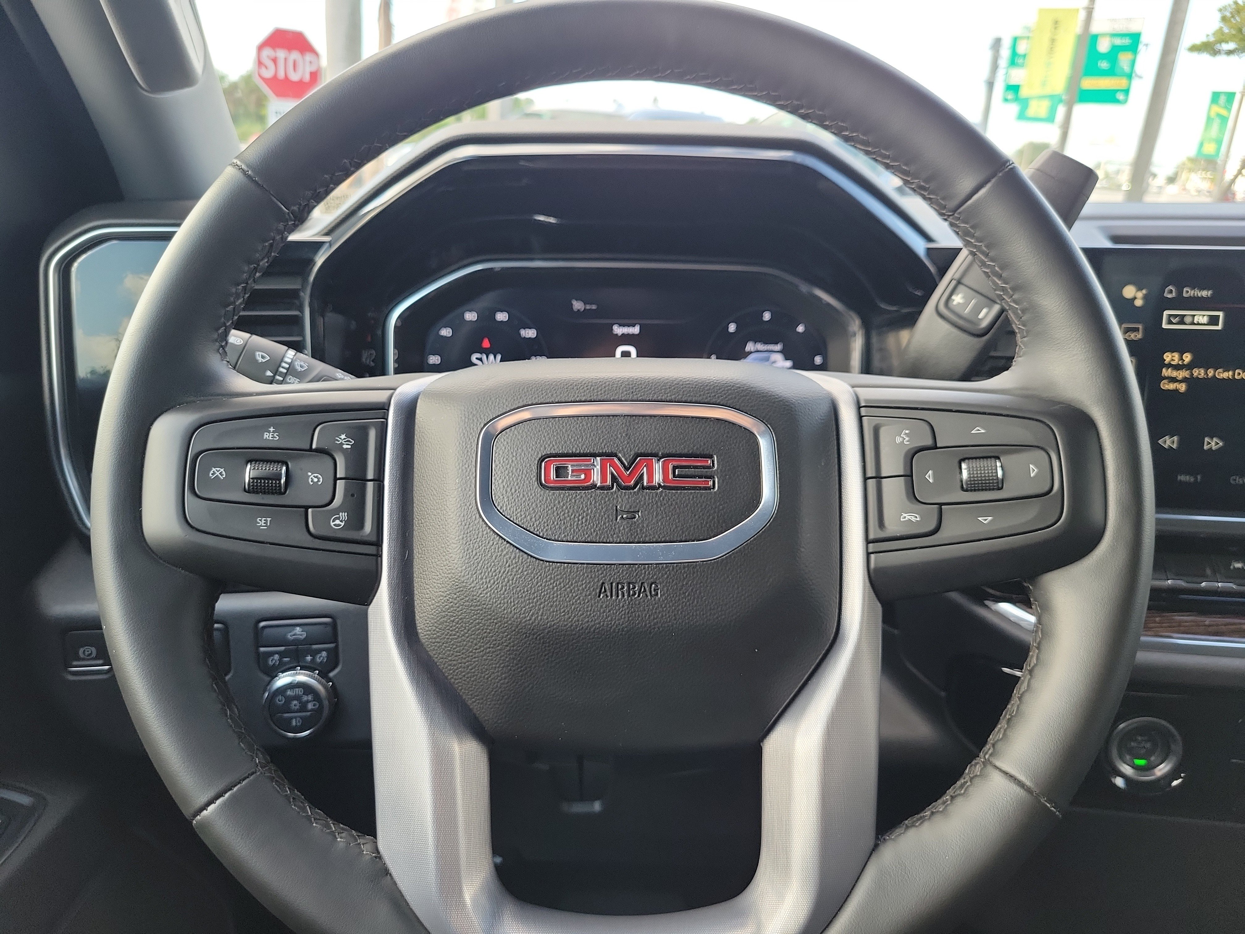 Used 2024 GMC Sierra 1500 Elevation RWD image 18